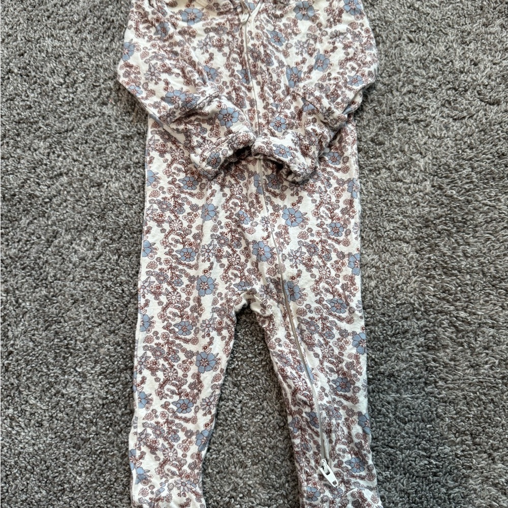 Kate Quinn Ditzy Floral Footie